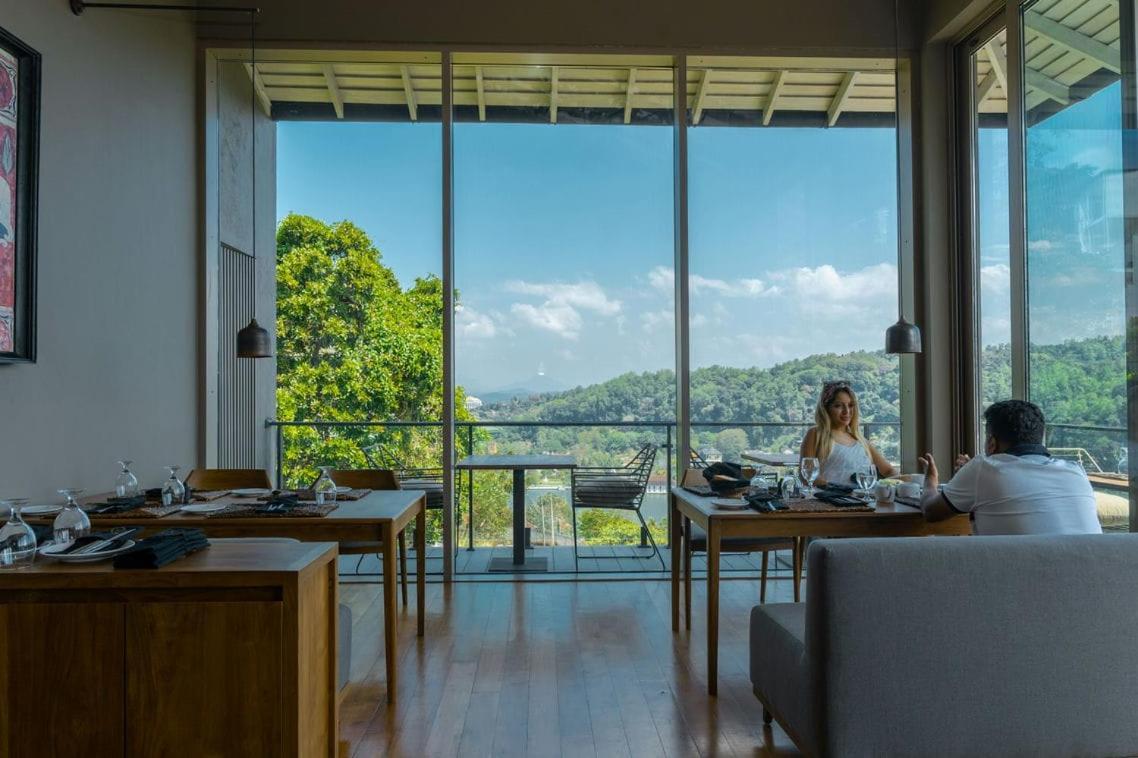 Rivora Heights Hotel Kandy Exterior photo